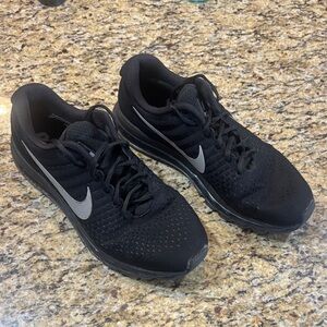 Nike AirMax 2017 Men's Black and Silver Athletic Shoes.   12